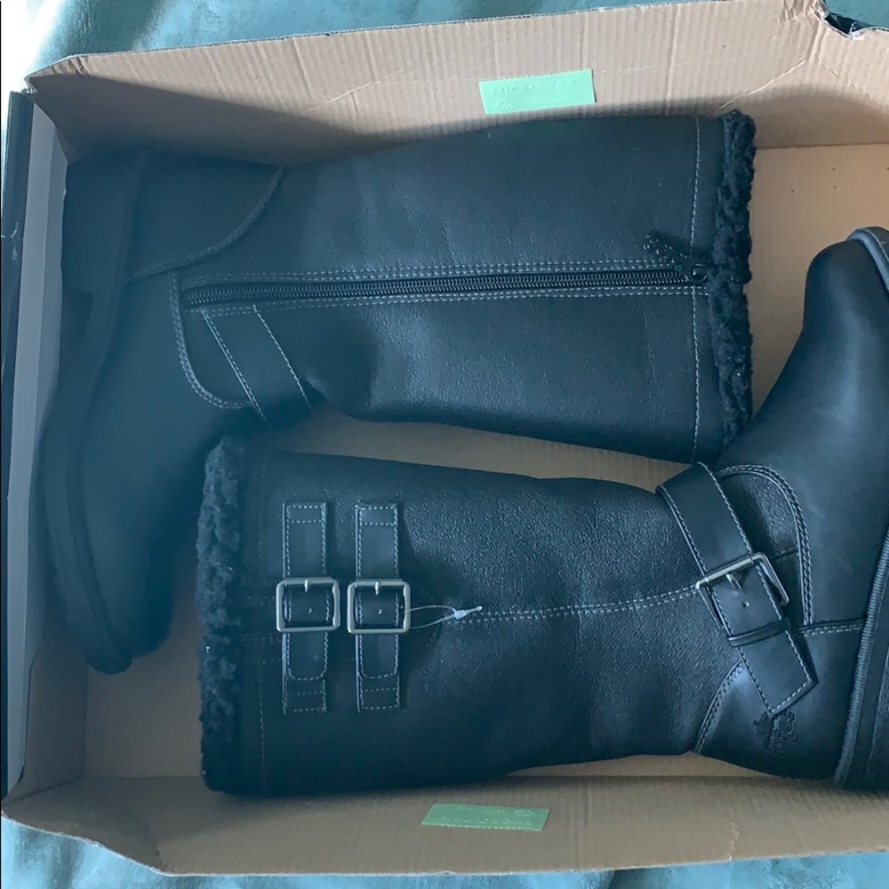 Totes boots